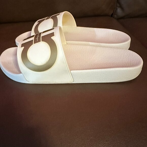 Salvatore Ferragamo Slides - Picture 5 of 12